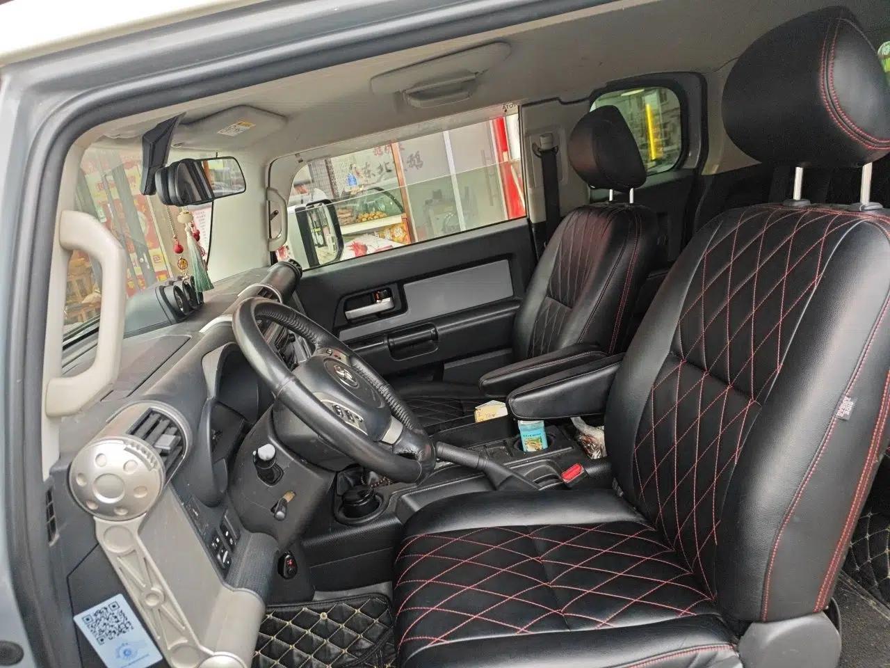 Toyota FJ Cruiser  — миниатюра 16