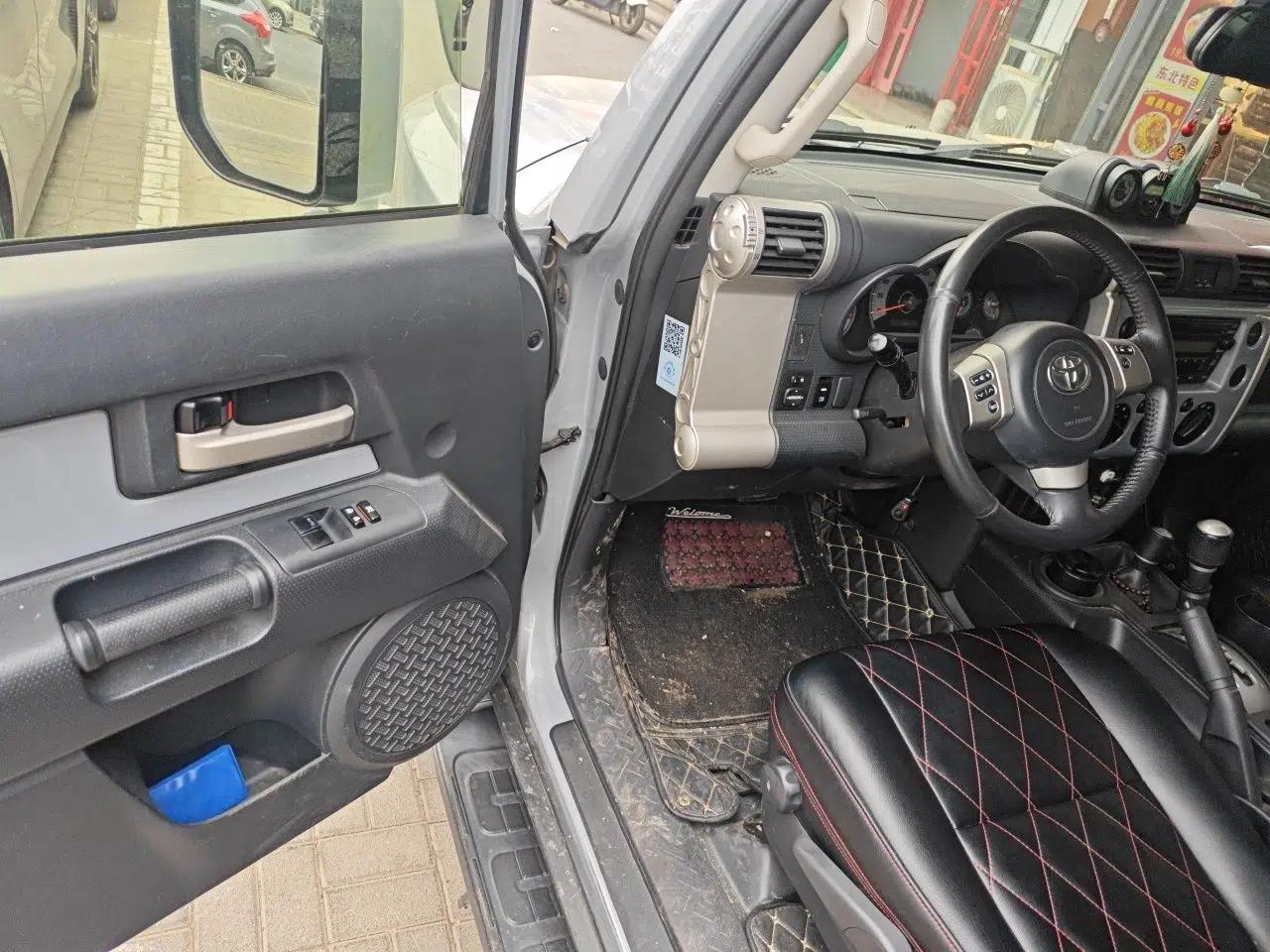 Toyota FJ Cruiser  — миниатюра 17