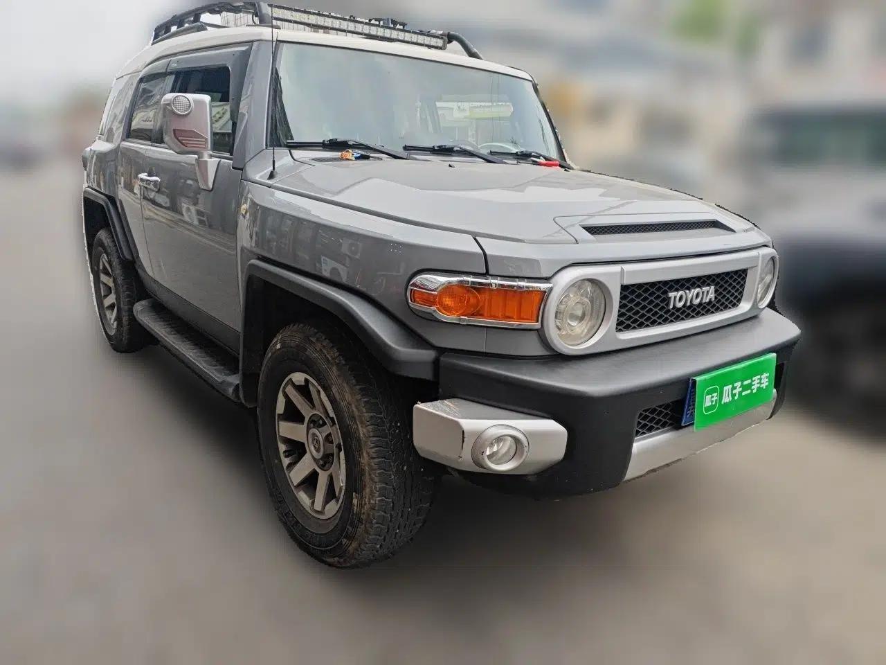 Toyota FJ Cruiser  — миниатюра 3