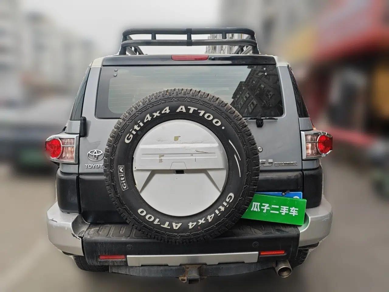 Toyota FJ Cruiser  — миниатюра 5