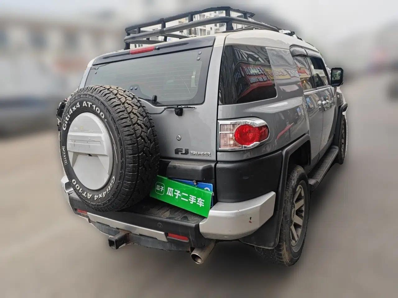 Toyota FJ Cruiser  — миниатюра 6