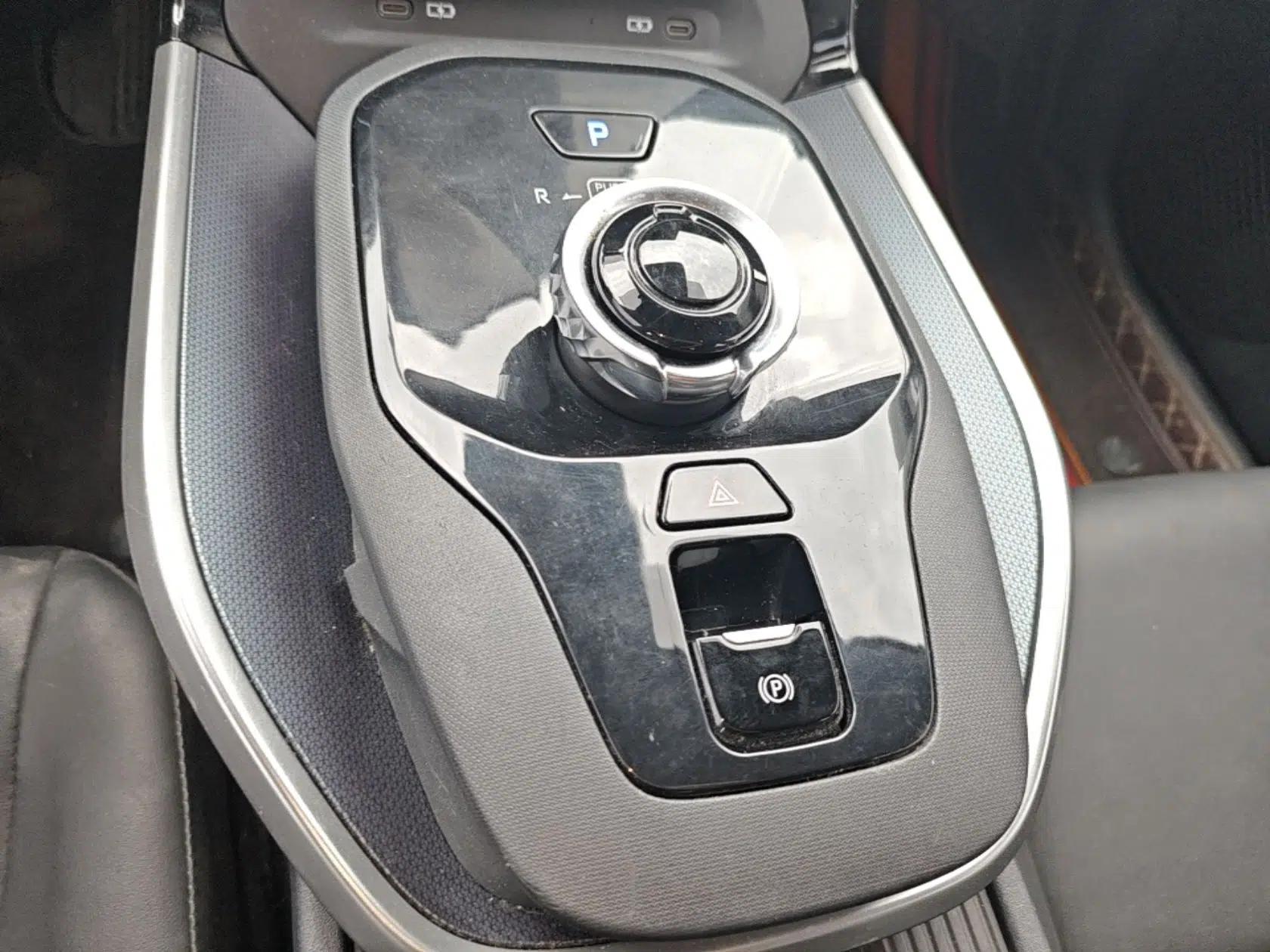 Toyota bZ3 2024 517 km Elite PRO — миниатюра 17