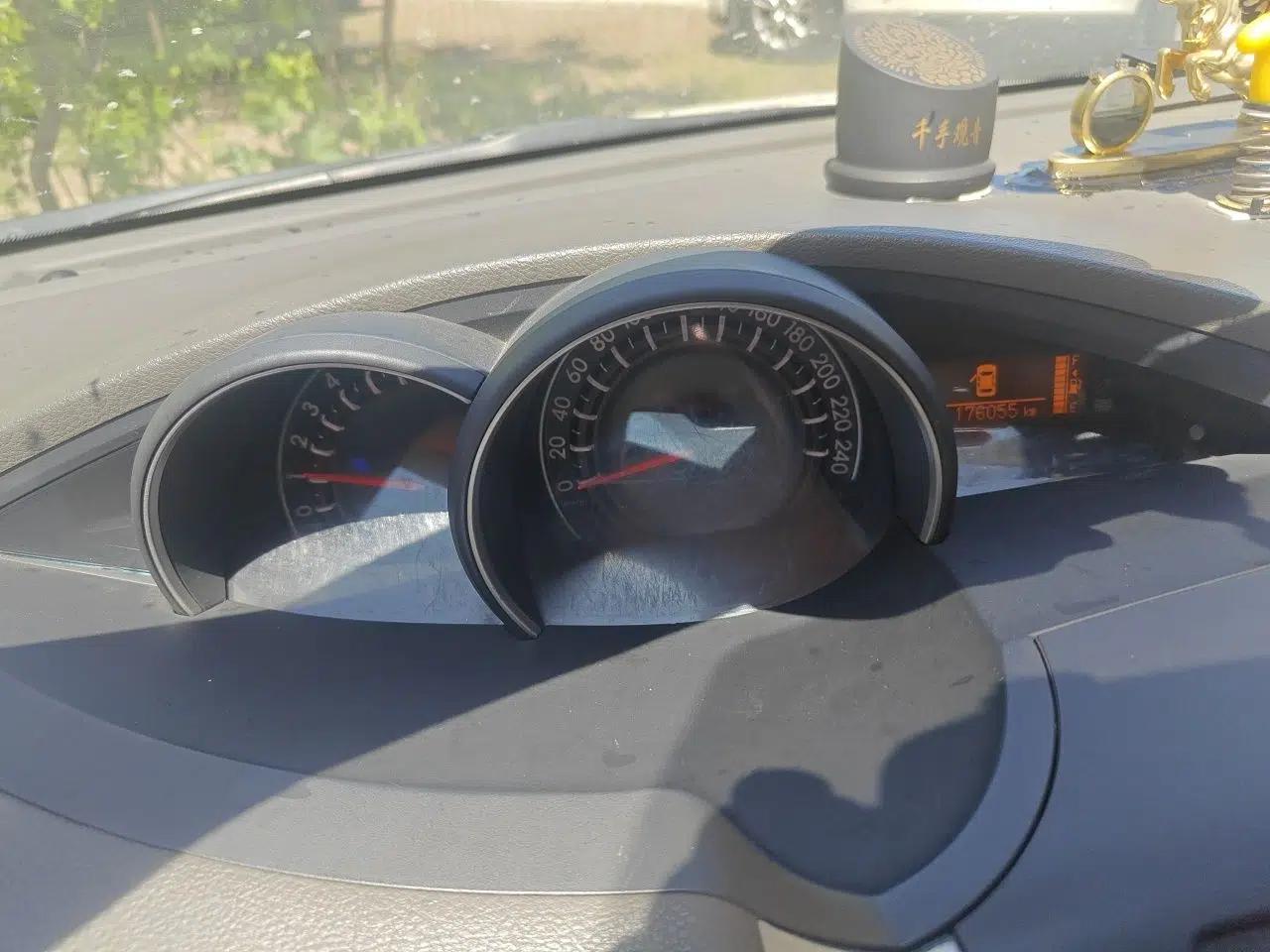 Toyota Verso 2011 180G CVT Luxury Edition — миниатюра 12
