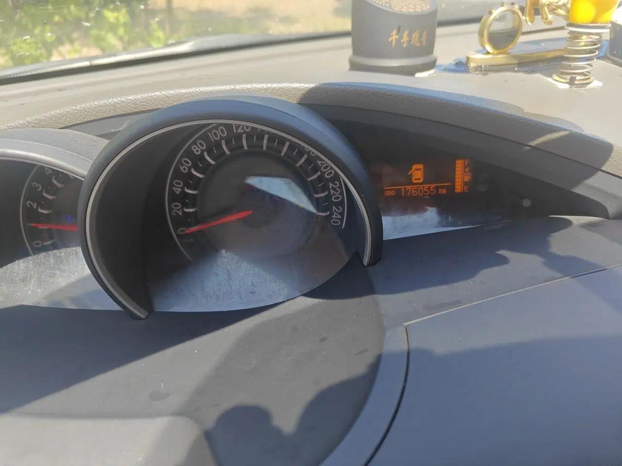Toyota Verso 2011 180G CVT Luxury Edition — миниатюра 13
