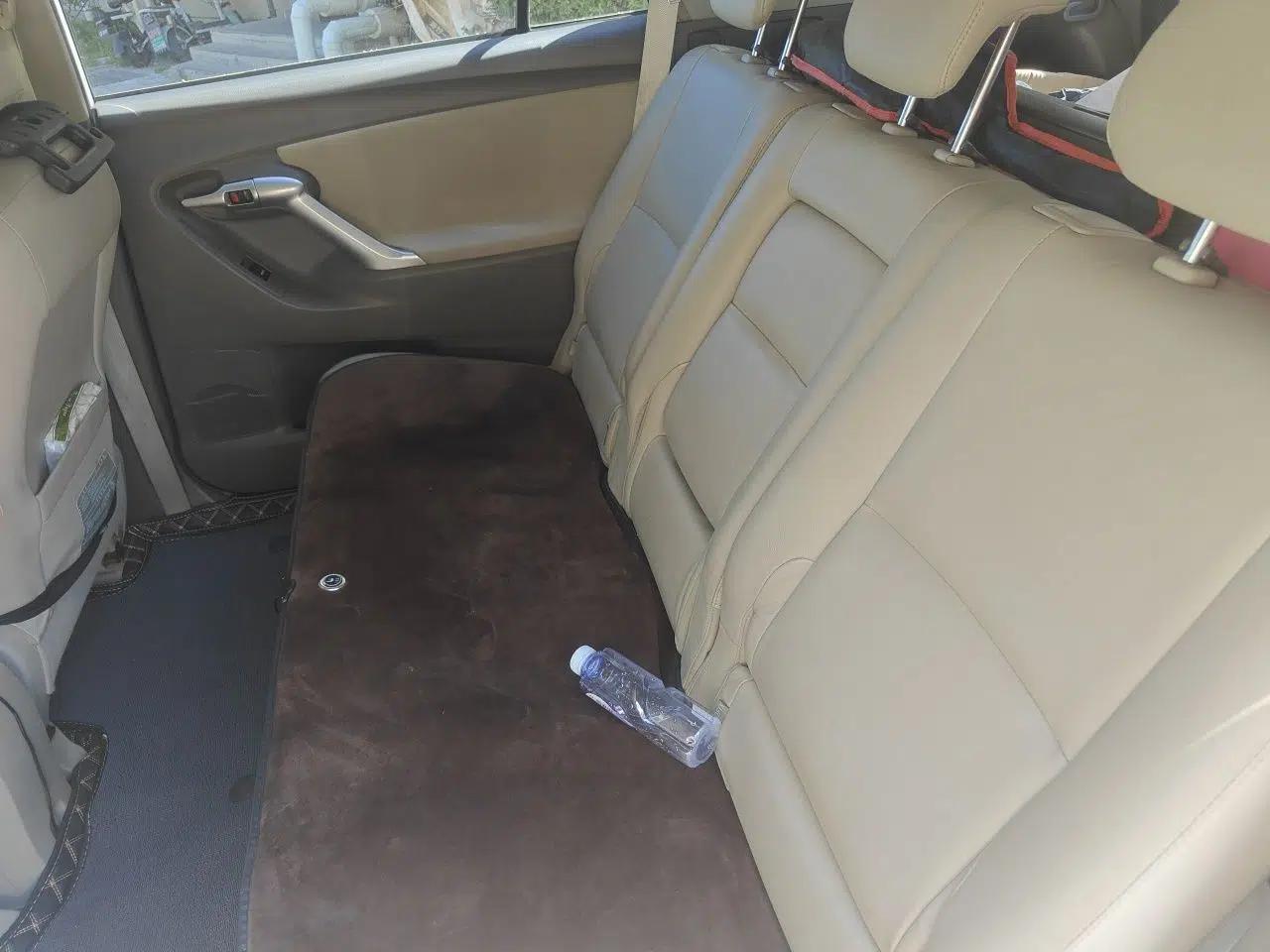 Toyota Verso 2011 180G CVT Luxury Edition — миниатюра 18