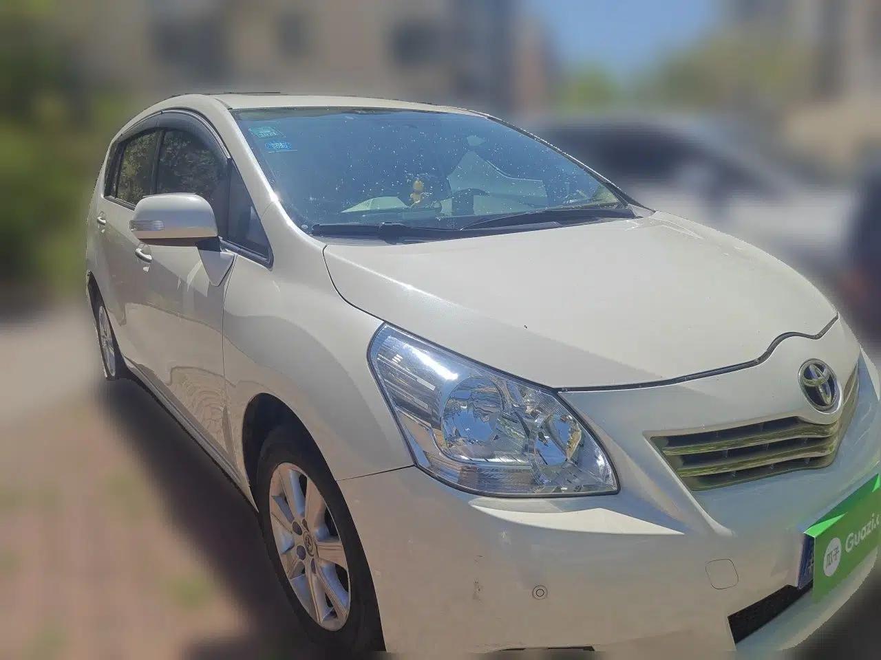 Toyota Verso 2011 180G CVT Luxury Edition — миниатюра 3