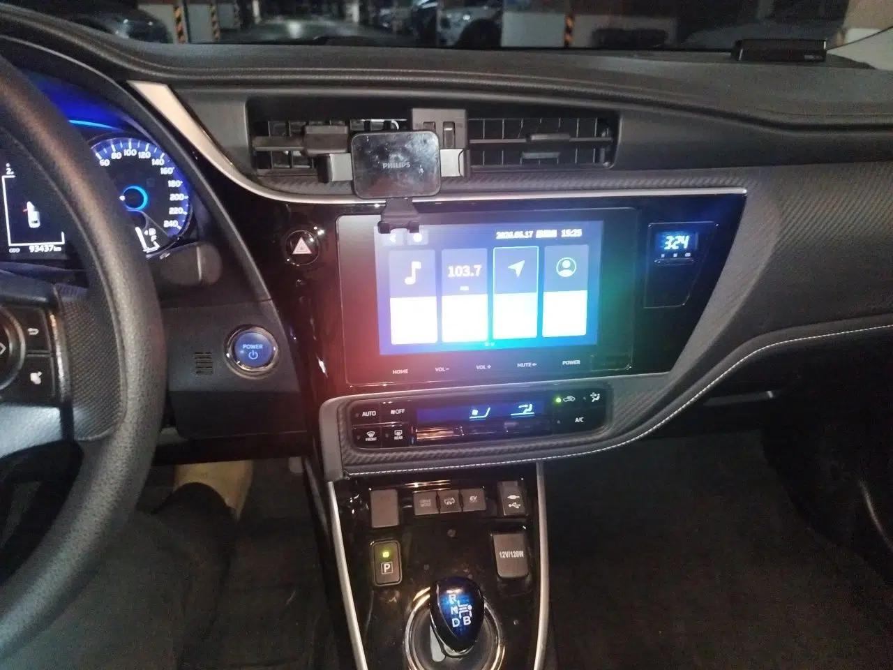 Toyota Levin Hybrid E+ 2019 1.8L GS E-CVT Elite Model with Sunroof — миниатюра 14