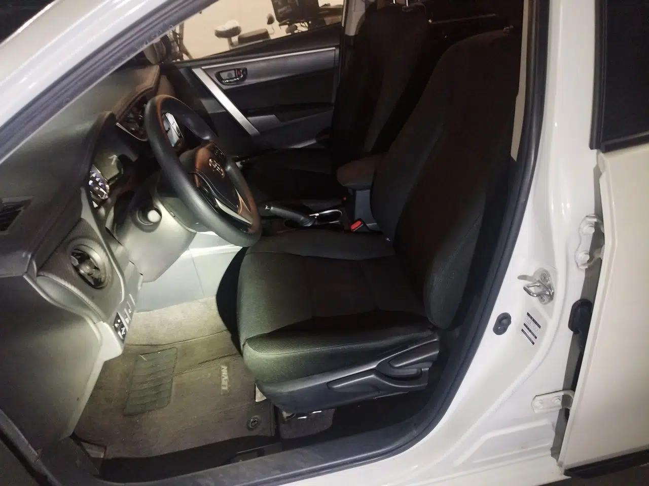 Toyota Levin Hybrid E+ 2019 1.8L GS E-CVT Elite Model with Sunroof — миниатюра 16