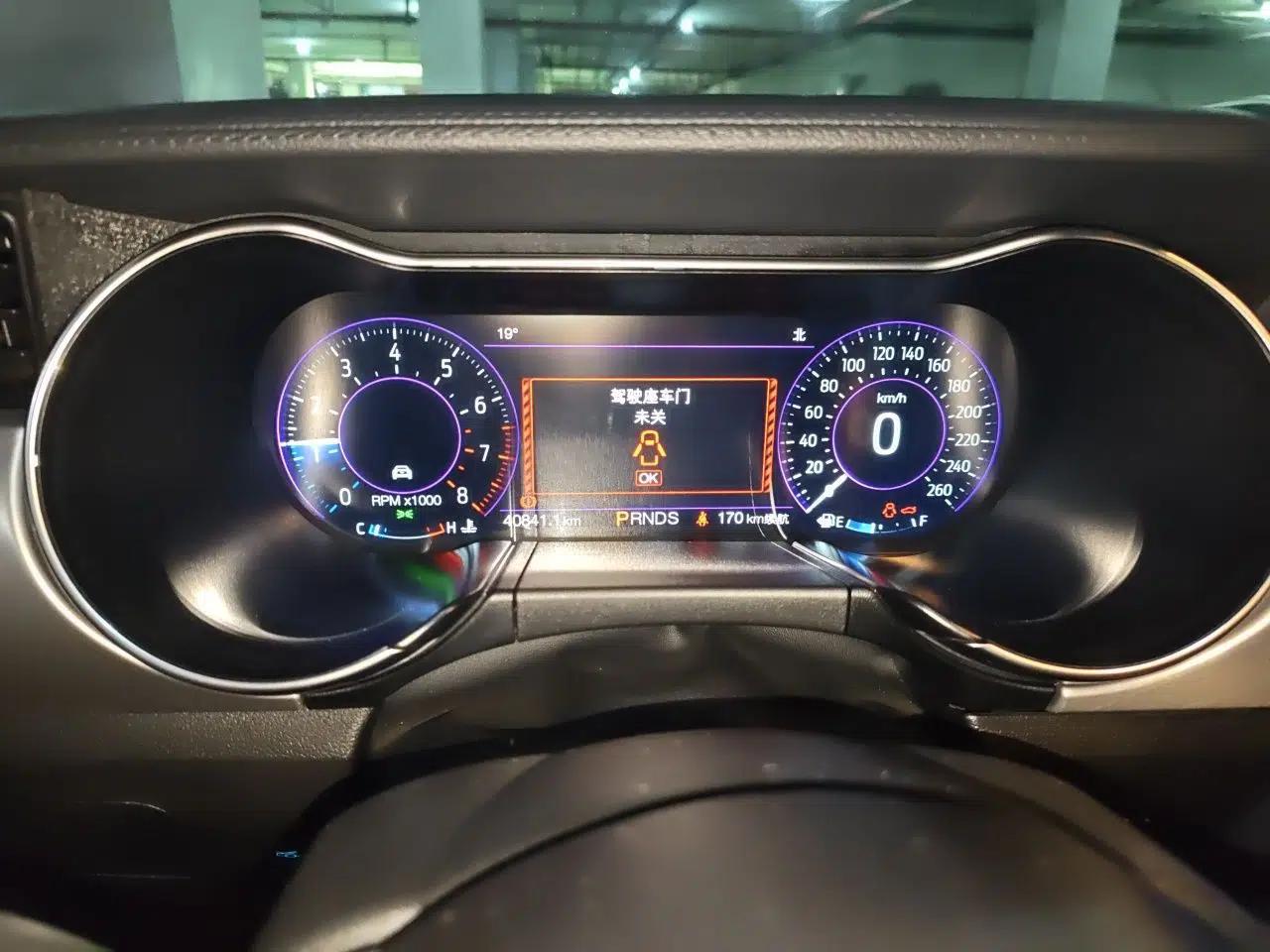 Ford Mustang 2019 2.3L EcoBoost Dark Knight Sport Edition — миниатюра 12