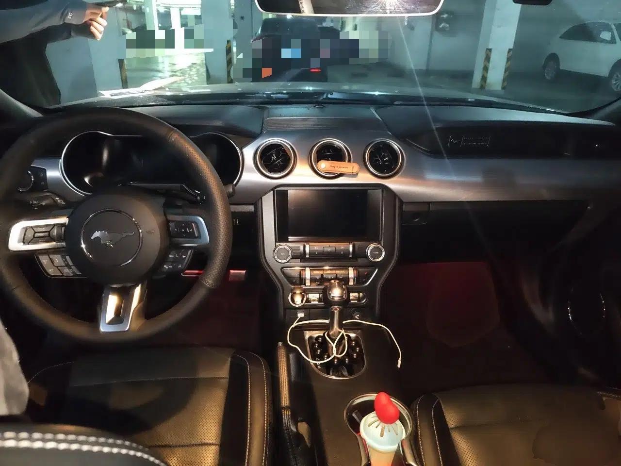 Ford Mustang 2019 2.3L EcoBoost Dark Knight Sport Edition — миниатюра 10