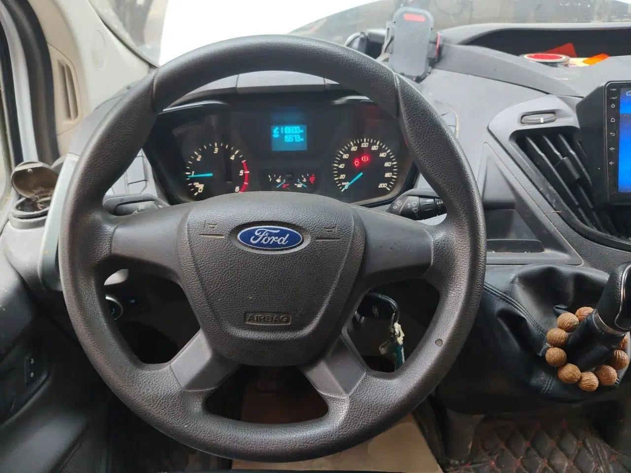 Ford Transit  — миниатюра 11