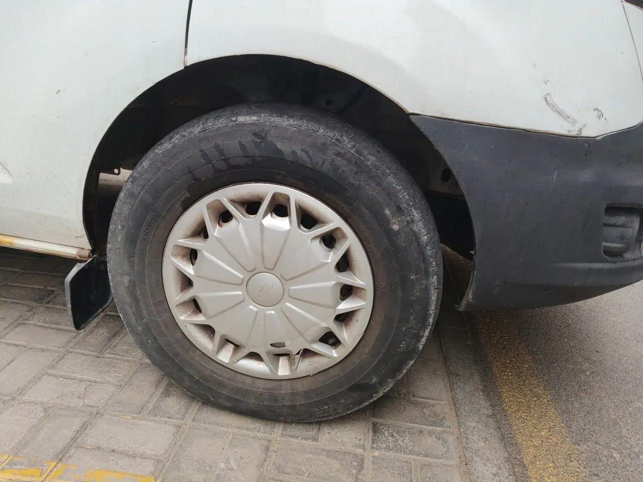 Ford Transit  — миниатюра 8