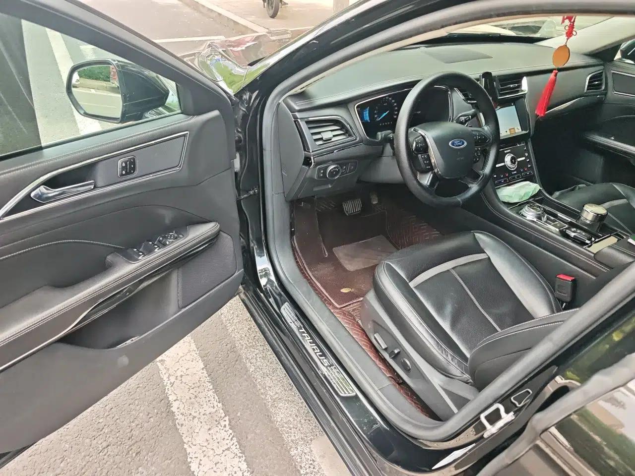 Ford Taurus 2017 EcoBoost 245 Luxury Model — миниатюра 17