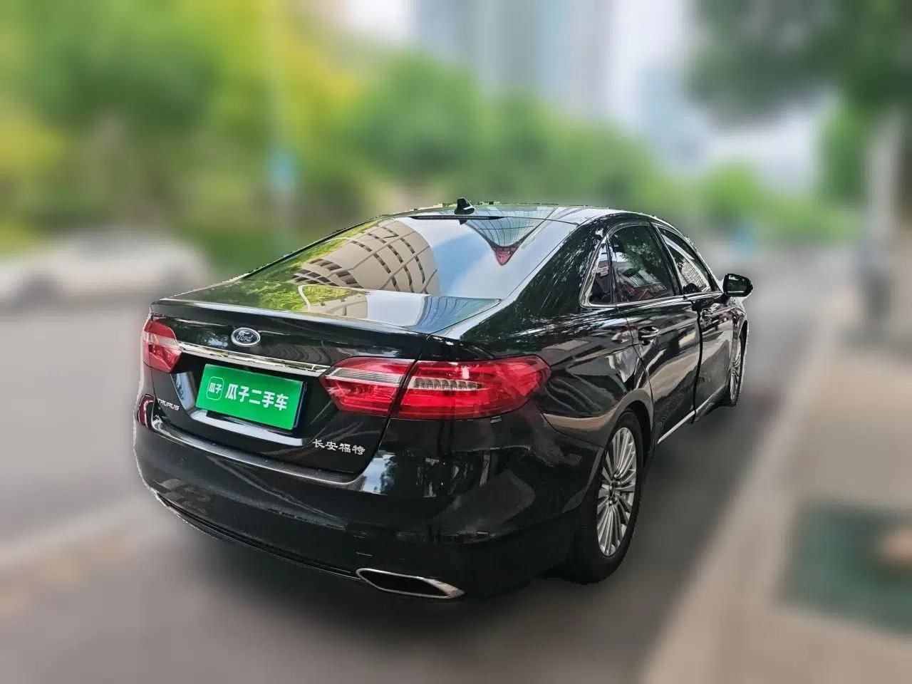 Ford Taurus 2017 EcoBoost 245 Luxury Model — миниатюра 6