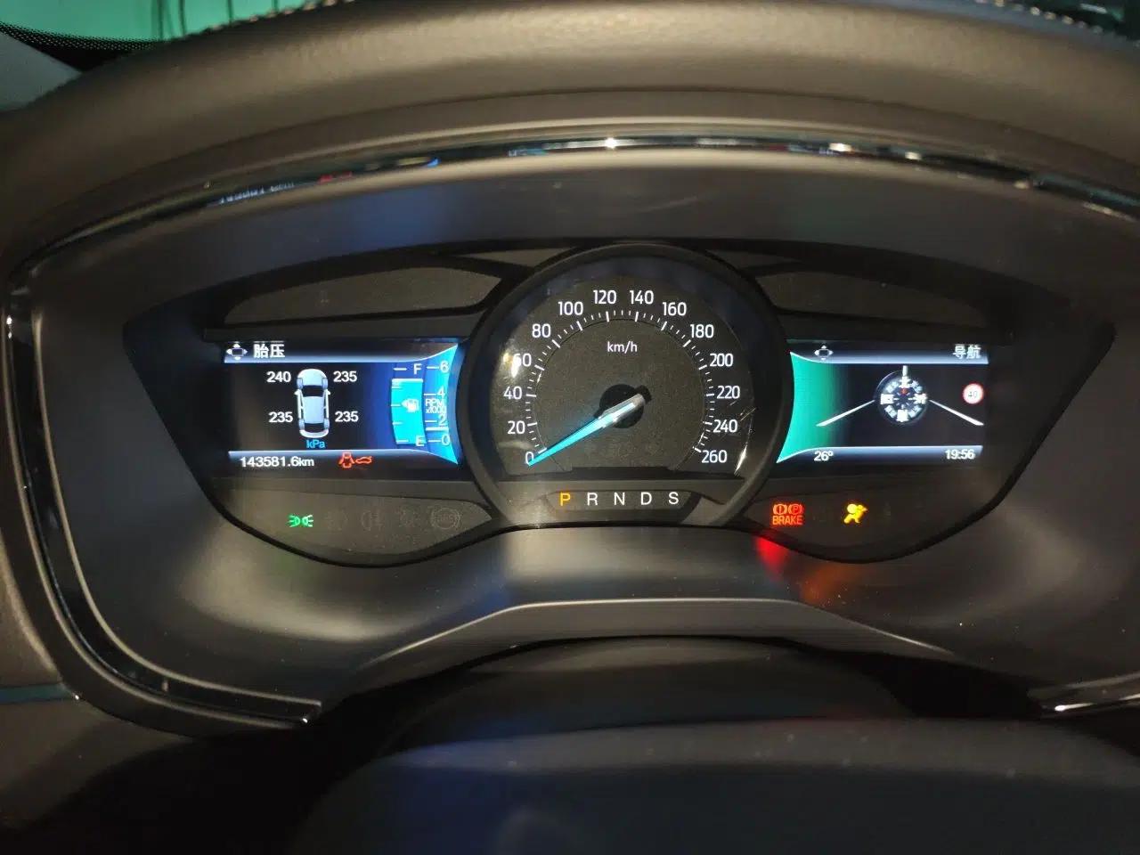 Ford Taurus 2015 EcoBoost 245 Fashion Edition — миниатюра 12