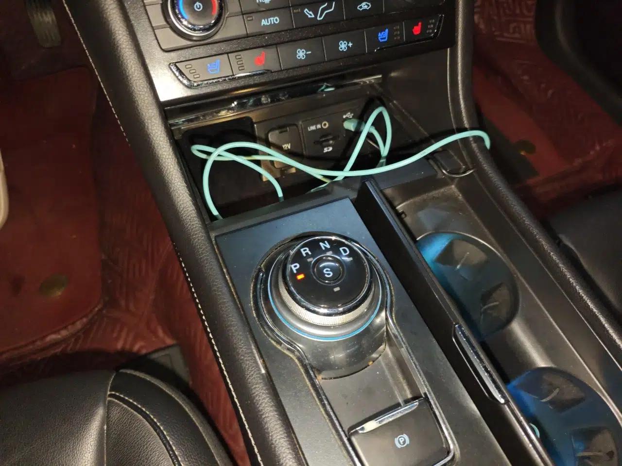Ford Taurus 2015 EcoBoost 245 Fashion Edition — миниатюра 15