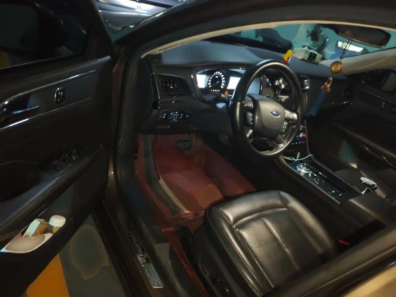 Ford Taurus 2015 EcoBoost 245 Fashion Edition — миниатюра 17