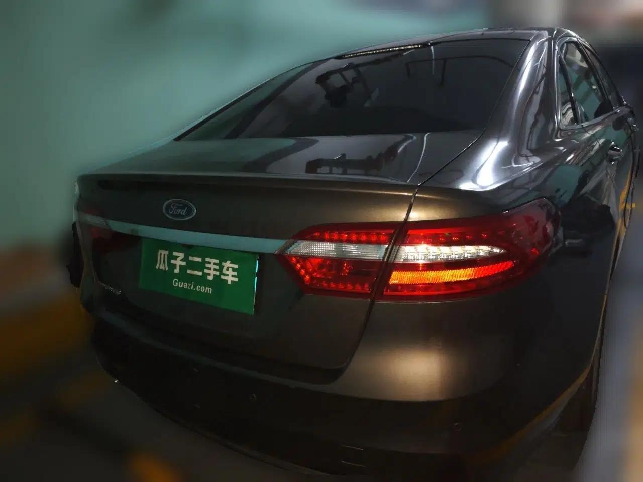 Ford Taurus 2015 EcoBoost 245 Fashion Edition — миниатюра 5