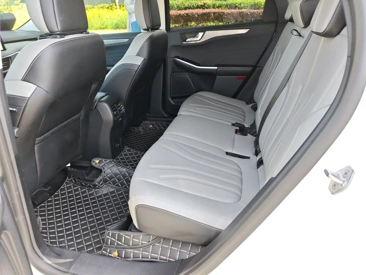 Ford Escape 2020 EcoBoost 245 Two-Wheel-Drive Titanium Edition — миниатюра 18