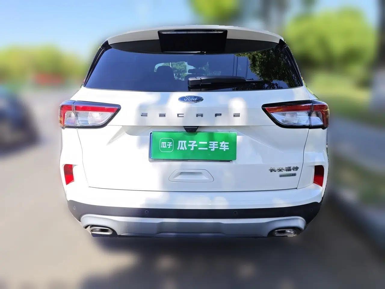 Ford Escape 2020 EcoBoost 245 Two-Wheel-Drive Titanium Edition — миниатюра 5