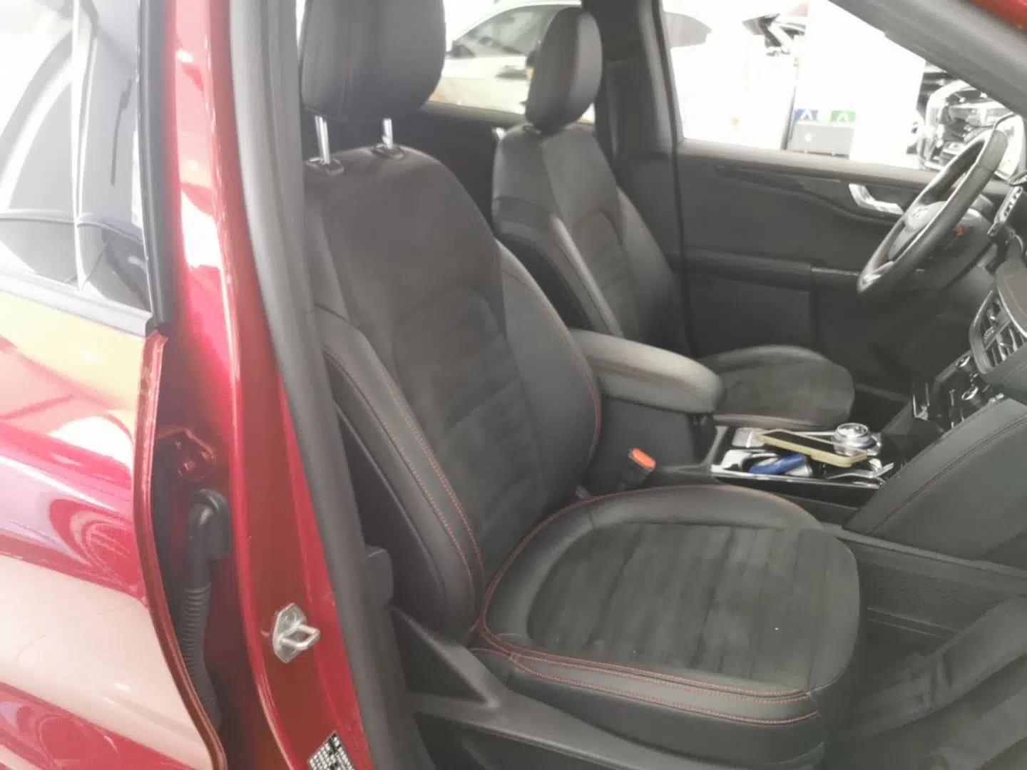 Ford Escape 2020 EcoBoost 245 Four-Wheel Drive Luxury Edition — миниатюра 23