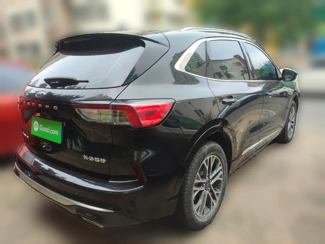 Ford Escape 2024 EcoBoost 245 Two-Wheel-Drive Xiangxiang Model — миниатюра 6