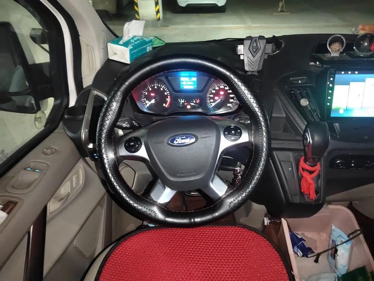 Ford Tourneo Custom 2017 2.0T Automatic Elite Edition — миниатюра 11