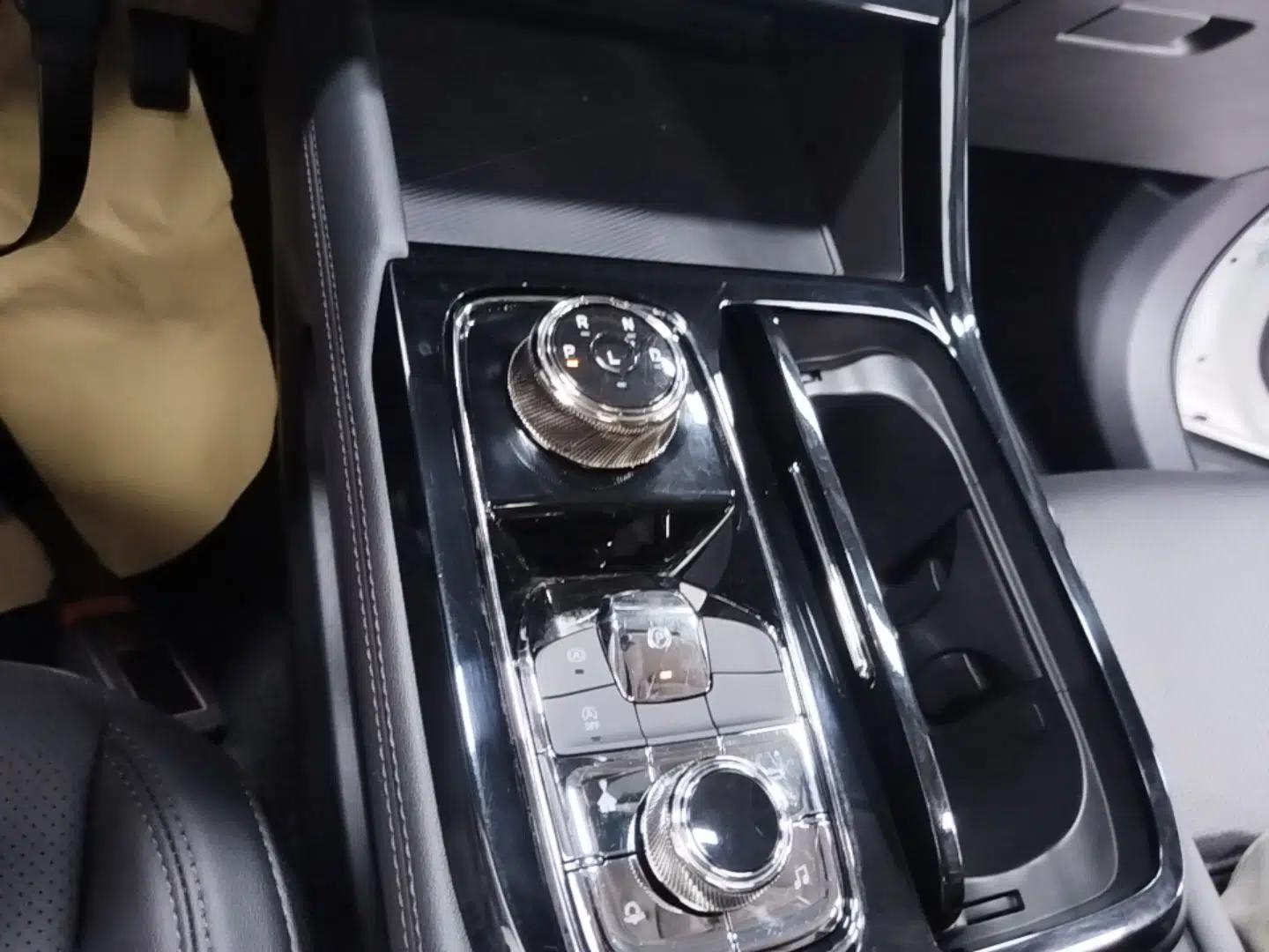 Ford Equator Sport 2022 EcoBoost 170 Platinum Edition — миниатюра 18