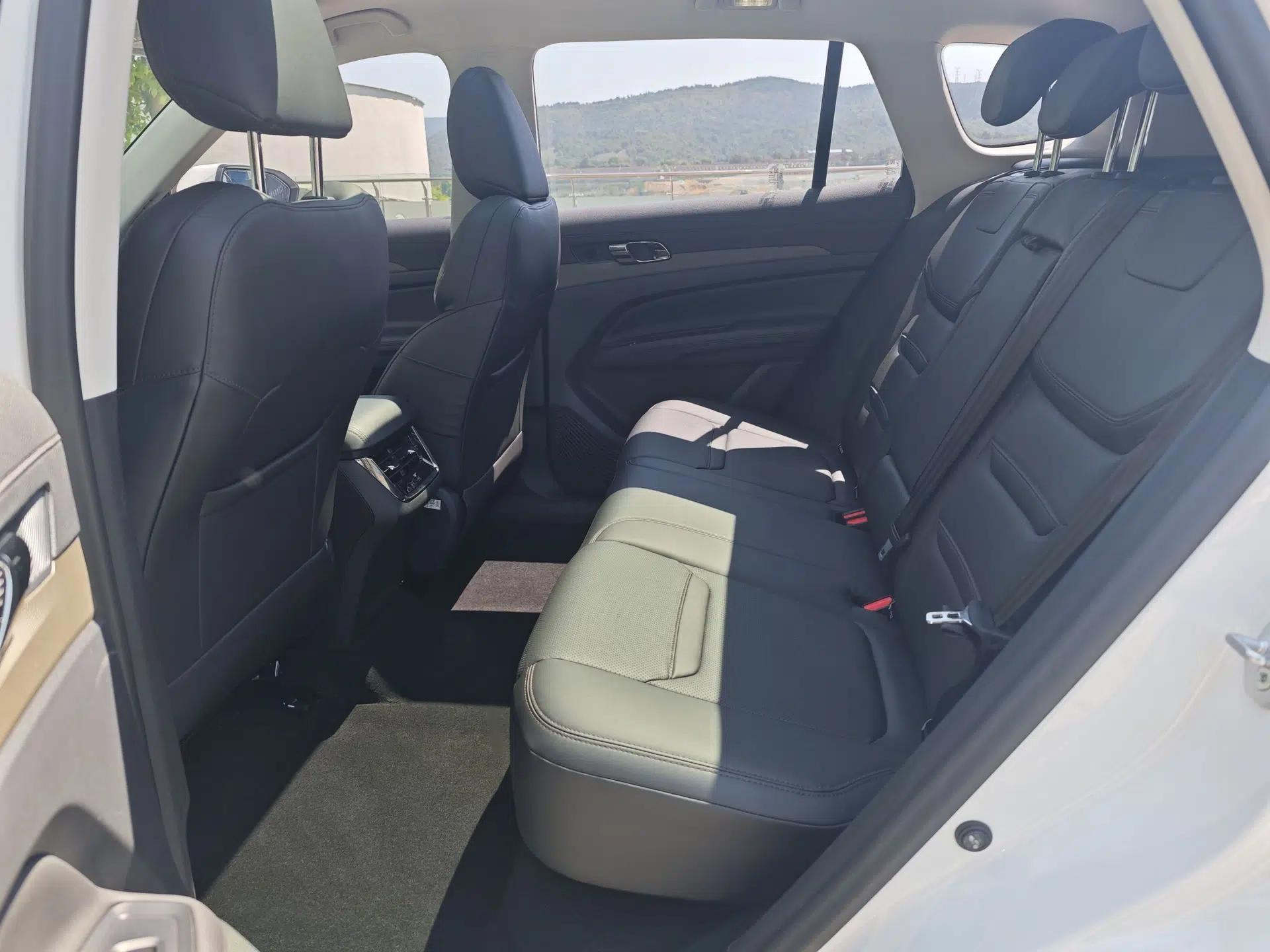 Ford Equator Sport 2022 EcoBoost 170 Platinum Edition — миниатюра 26