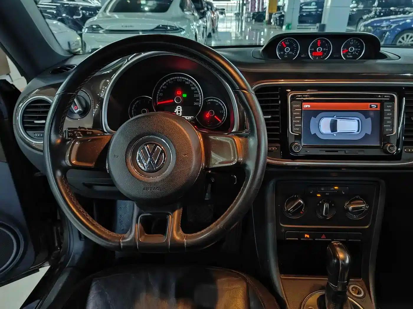 2013 Volkswagen Beetle 1.4TSI Comfort — миниатюра 7