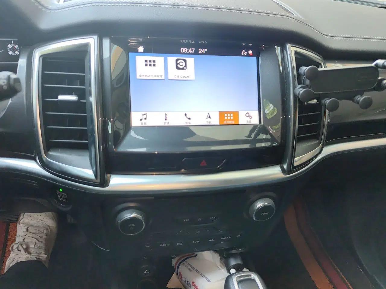 Ford Everest 2019 2.0T Gasoline Automatic 4x4 Flagship Edition 7 Seats — миниатюра 14
