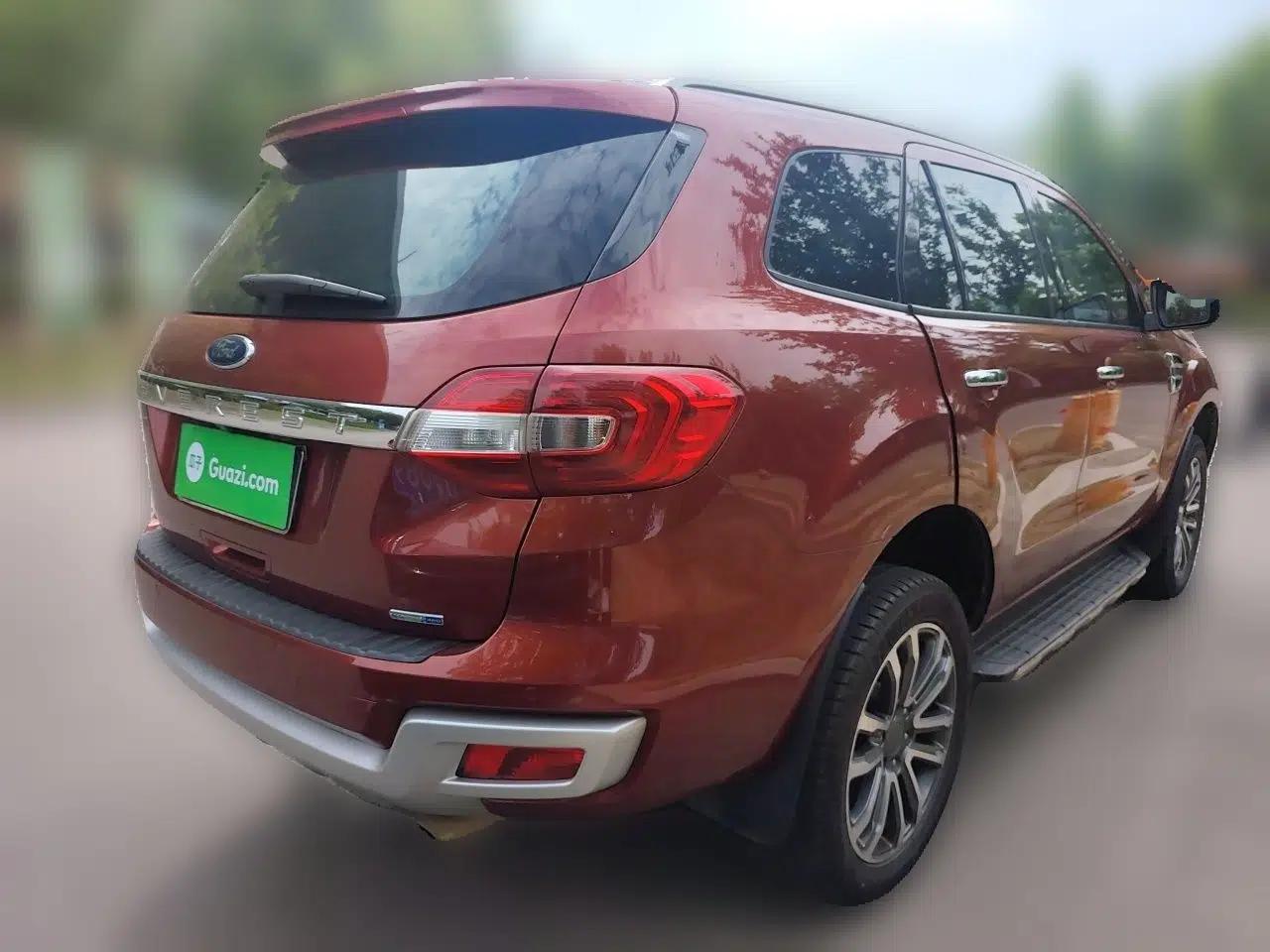 Ford Everest 2019 2.0T Gasoline Automatic 4x4 Flagship Edition 7 Seats — миниатюра 6