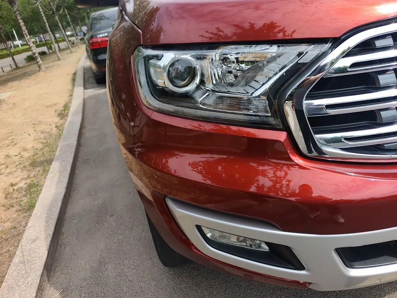 Ford Everest 2019 2.0T Gasoline Automatic 4x4 Flagship Edition 7 Seats — миниатюра 7