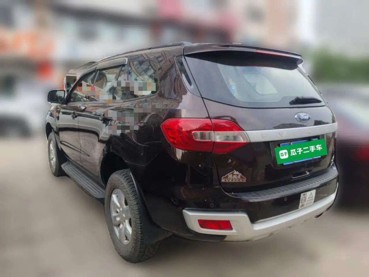 Ford Everest 2017 2.0T Gasoline Automatic 4x4 Elite Edition 5 Seats — миниатюра 4