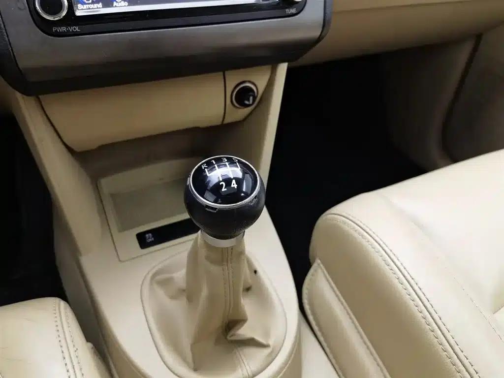 2011 Volkswagen Touran 1.4T Manual Smart Edition 5-seater — миниатюра 13