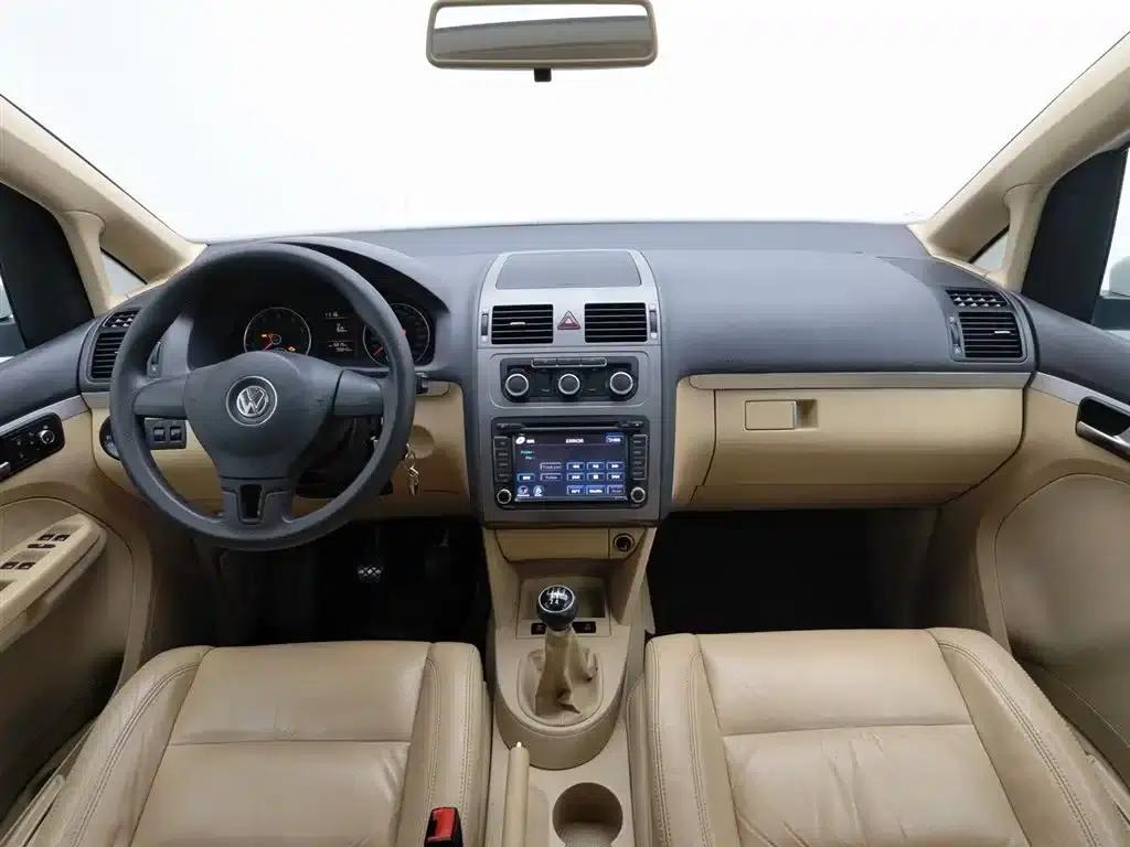 2011 Volkswagen Touran 1.4T Manual Smart Edition 5-seater — миниатюра 5