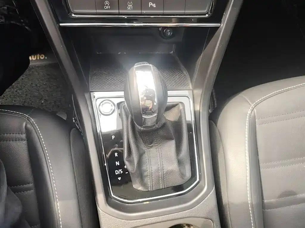 2021 Touran L 280TSI DSG Cross Edition 7-seater — миниатюра 14