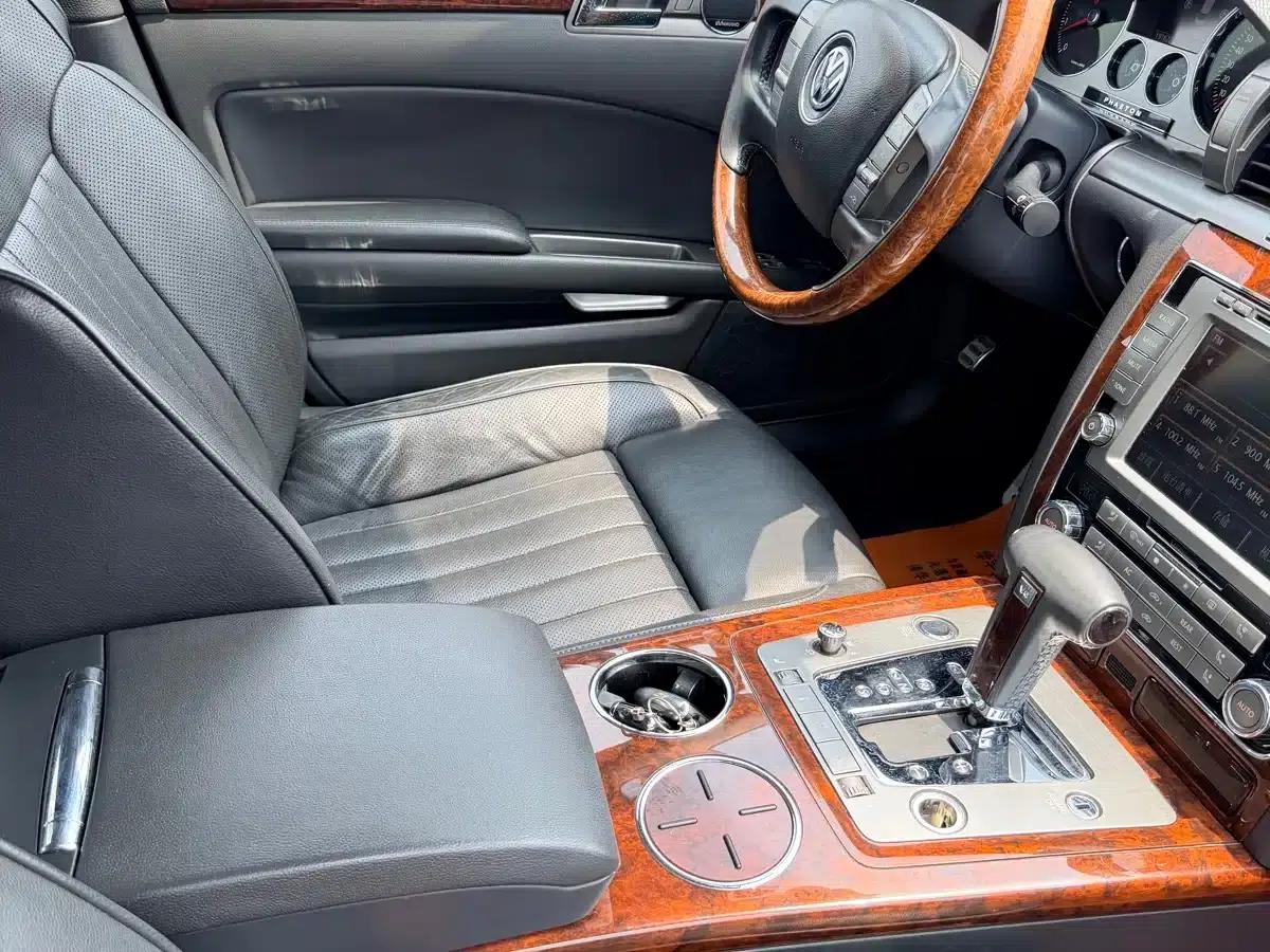 Phaeton 2011 3.6L V6 5-seater Extended Comfort Edition — миниатюра 22