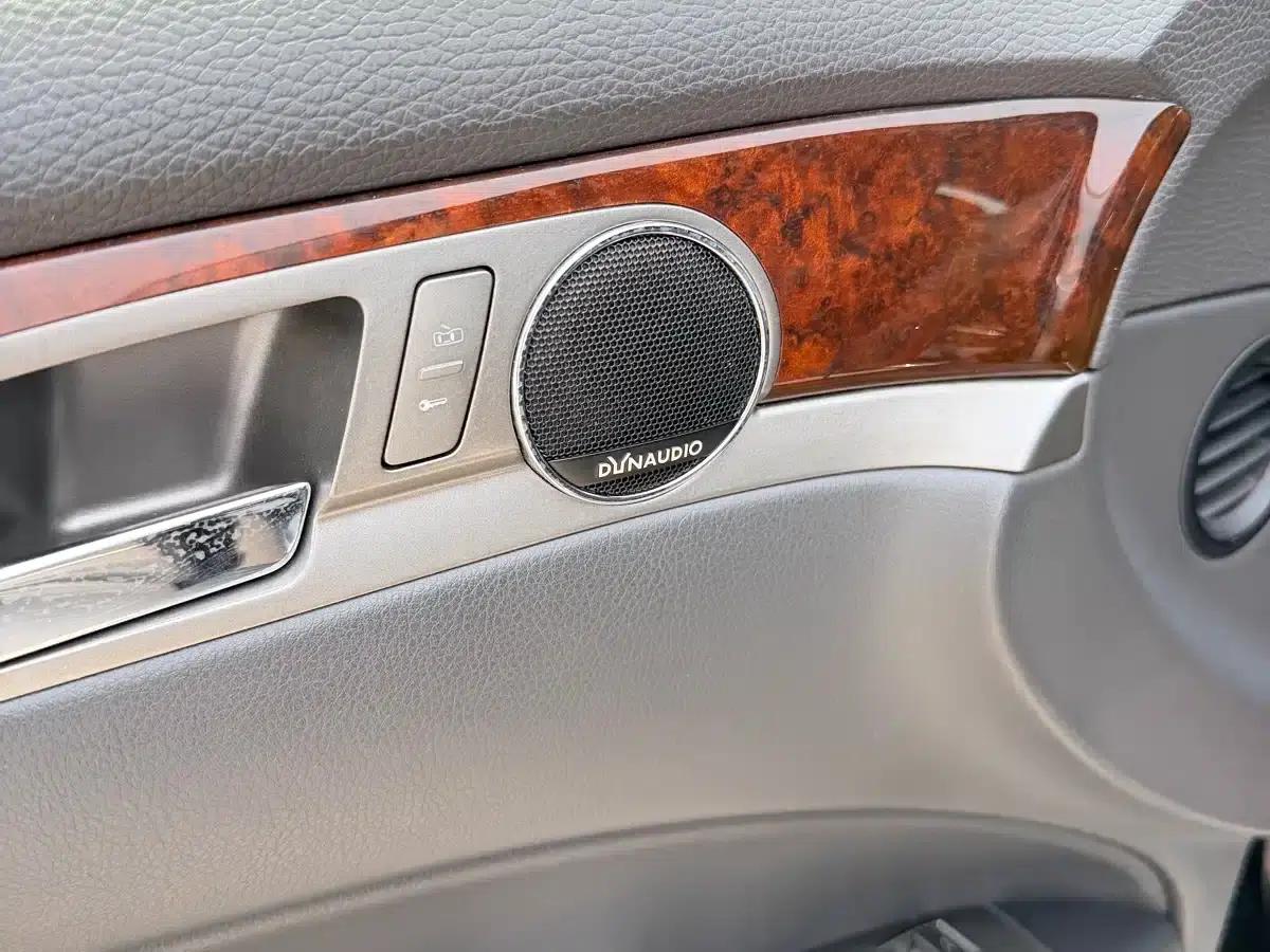 Phaeton 2011 3.6L V6 5-seater Extended Comfort Edition — миниатюра 8