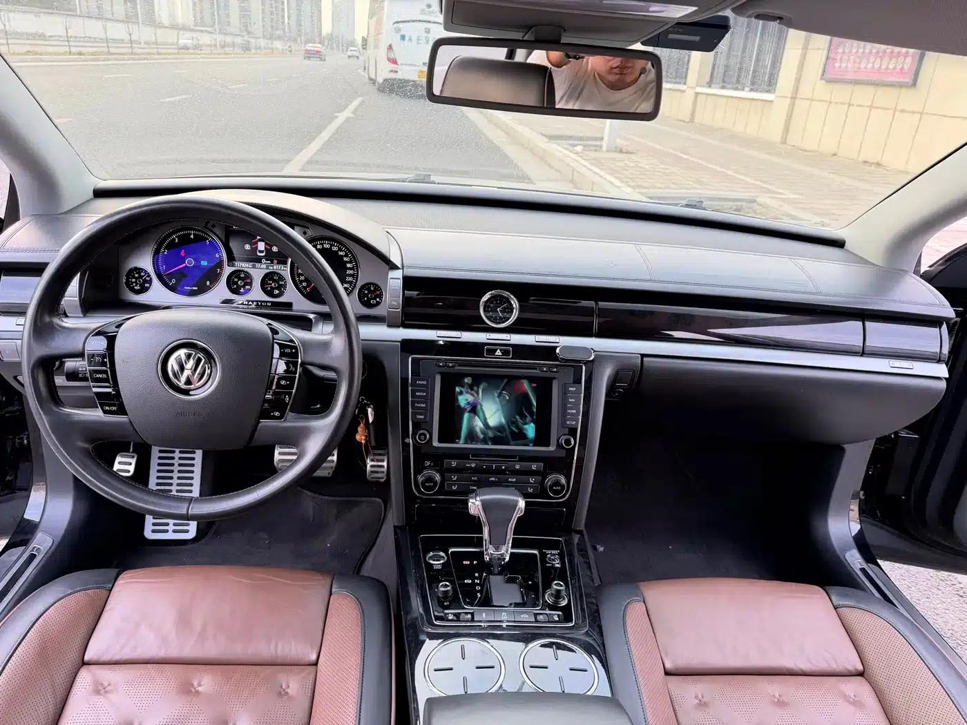 Phaeton 2015 3.0L Exclusive Edition — миниатюра 13