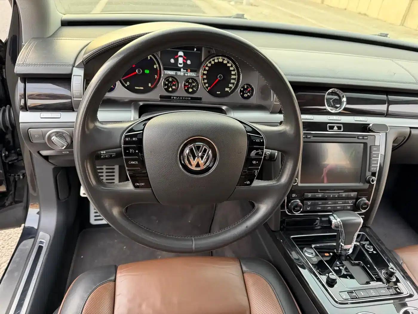 Phaeton 2015 3.0L Exclusive Edition — миниатюра 14