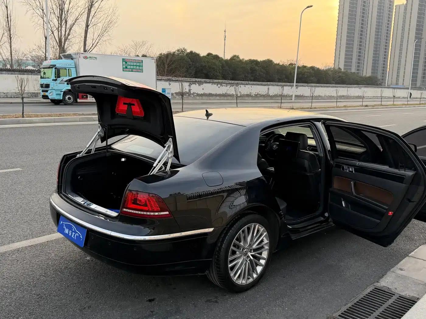 Phaeton 2015 3.0L Exclusive Edition — миниатюра 3