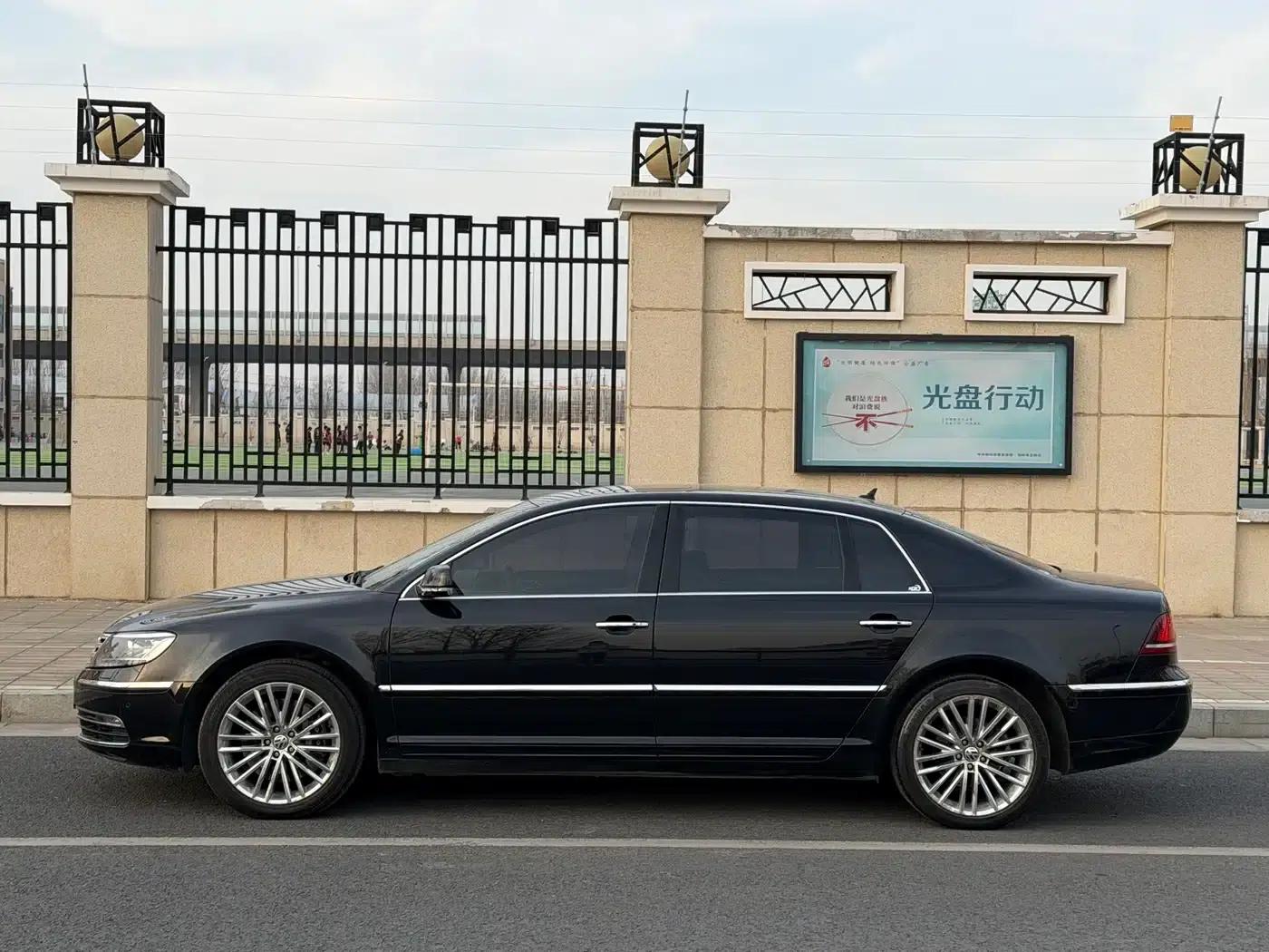 Phaeton 2015 3.0L Exclusive Edition — миниатюра 4