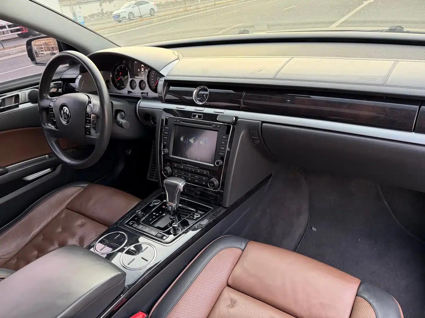 Phaeton 2015 3.0L Exclusive Edition — миниатюра 6