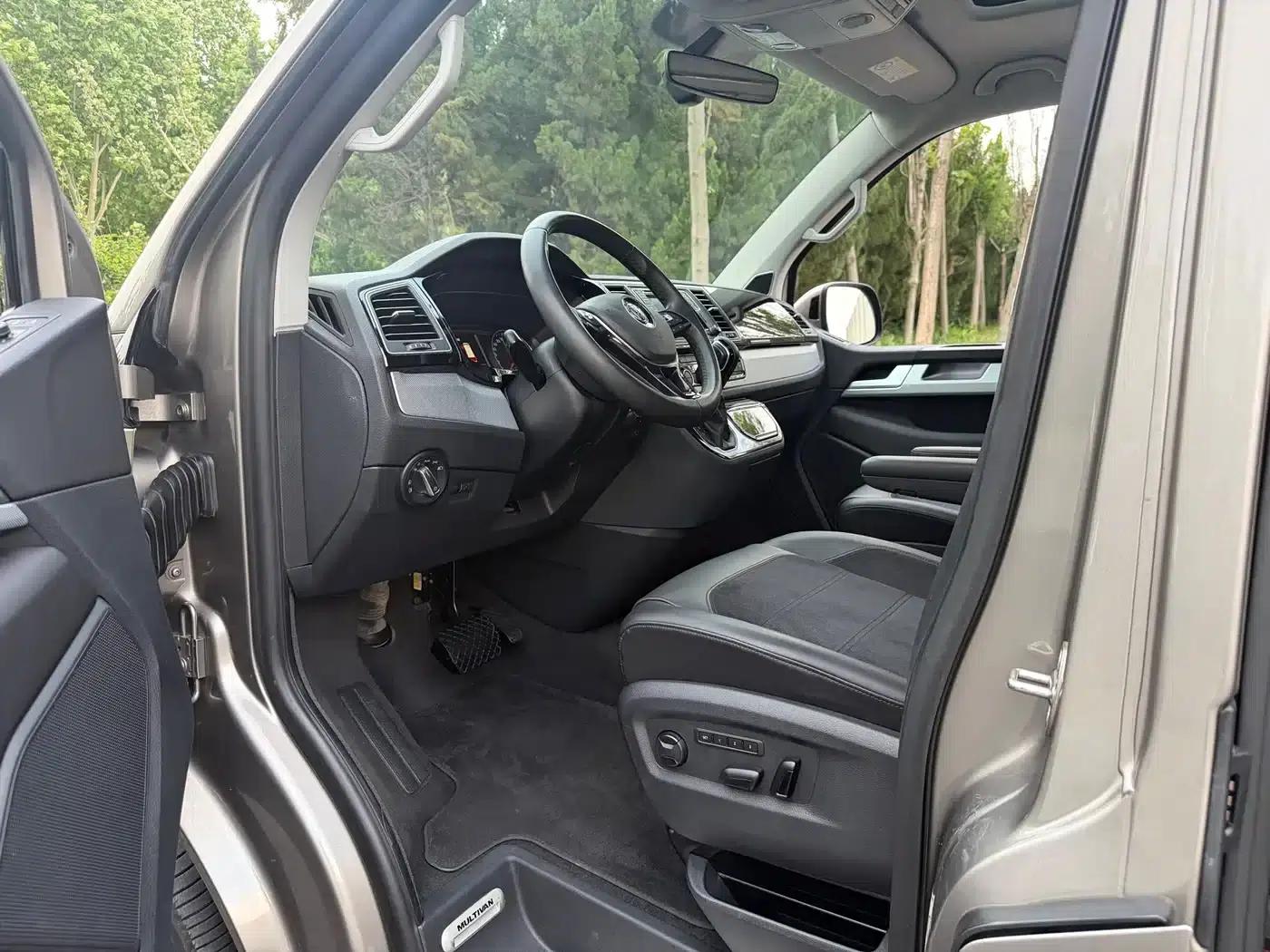 Multivan 2017 2.0TSI 4WD Explorer Edition 7-seater — миниатюра 11