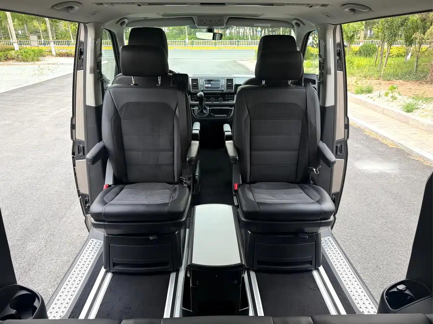 Multivan 2017 2.0TSI 4WD Explorer Edition 7-seater — миниатюра 16