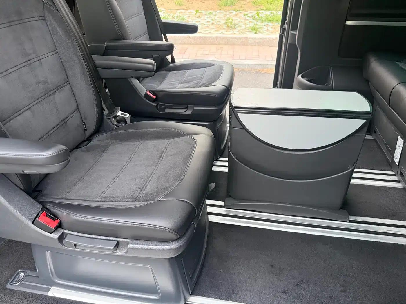 Multivan 2017 2.0TSI 4WD Explorer Edition 7-seater — миниатюра 17