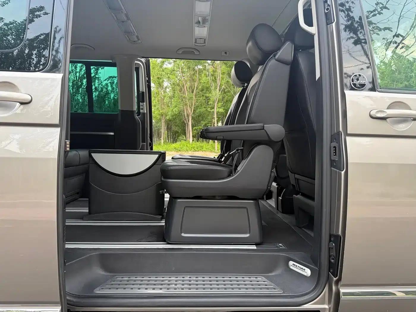 Multivan 2017 2.0TSI 4WD Explorer Edition 7-seater — миниатюра 20