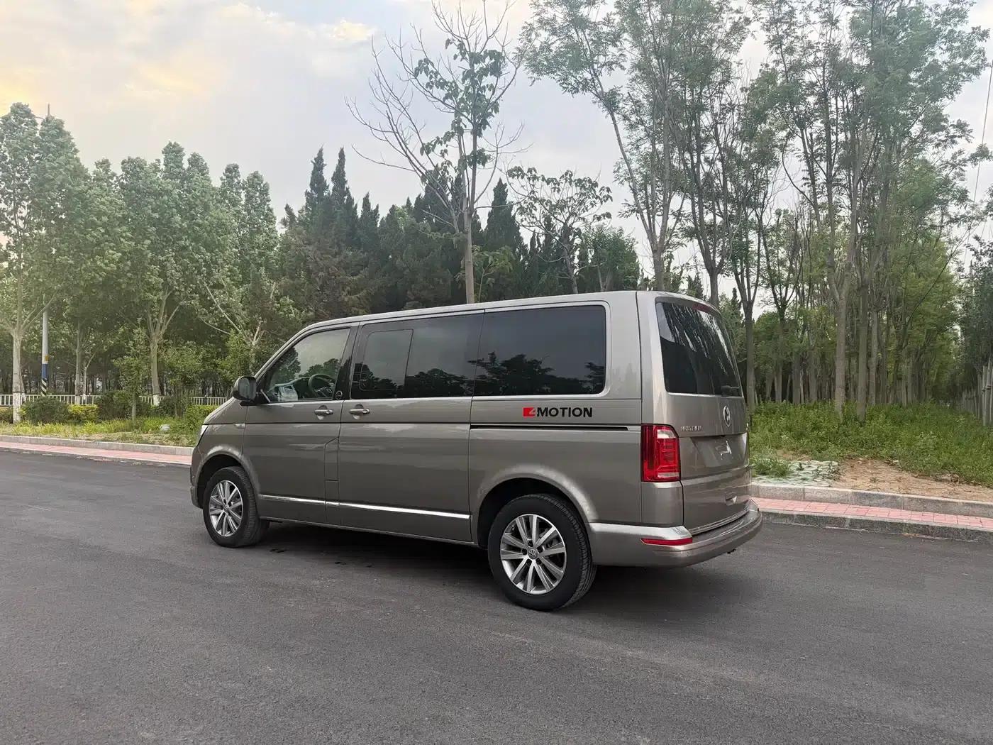 Multivan 2017 2.0TSI 4WD Explorer Edition 7-seater — миниатюра 5