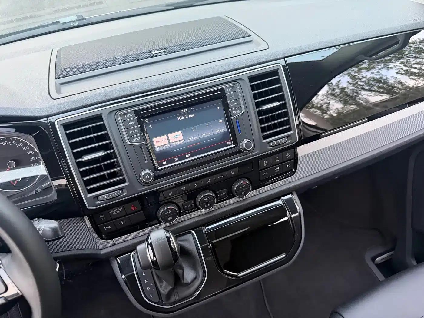 Multivan 2017 2.0TSI 4WD Explorer Edition 7-seater — миниатюра 8